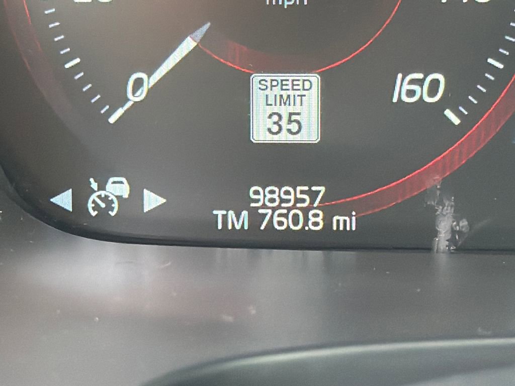 Used 2017 Volvo S90 T6 Momentum w/ Vision Package image 28