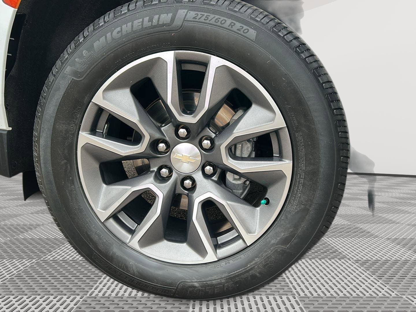 Used 2022 Chevrolet Tahoe LT w/ Luxury Package image 19