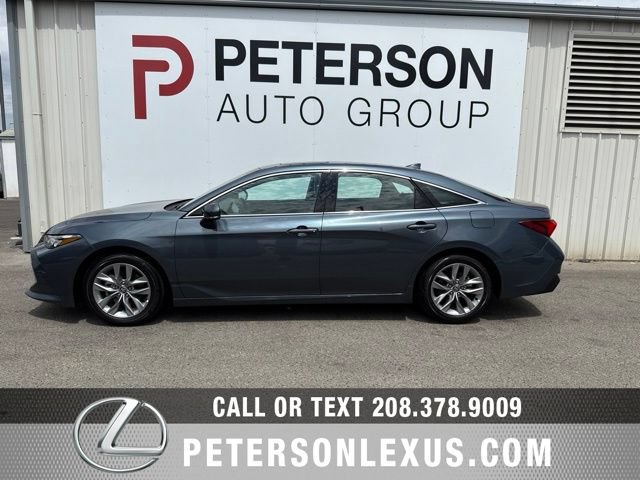Used 2022 Toyota Avalon XLE w/ Moonroof Package FWD image 7