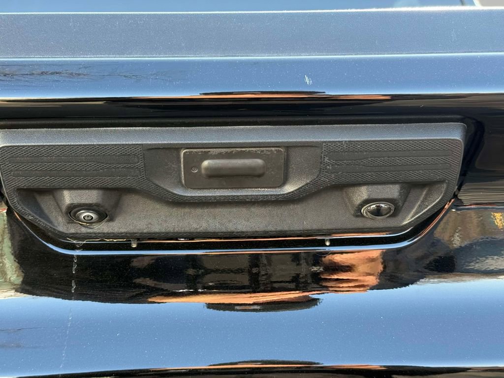 Used 2022 Chevrolet Silverado 1500 LT image 18