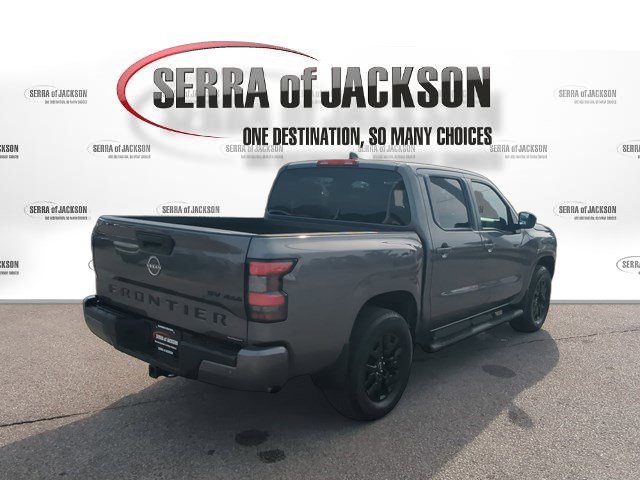 Used 2023 Nissan Frontier SV w/ Midnight Edition Package image 9