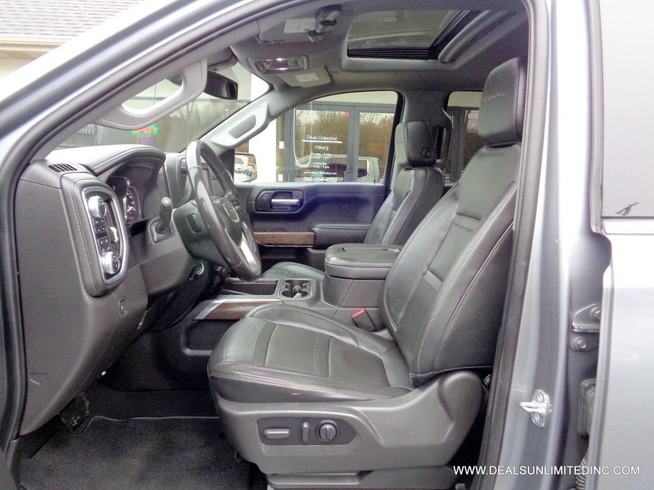 Used 2022 GMC Sierra 1500 Denali w/ Denali Premium Package image 10