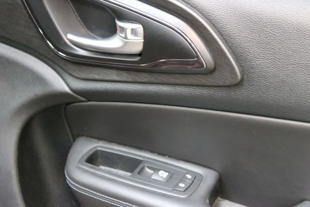 Used 2016 Chrysler 200 S AWD/4WD image 9