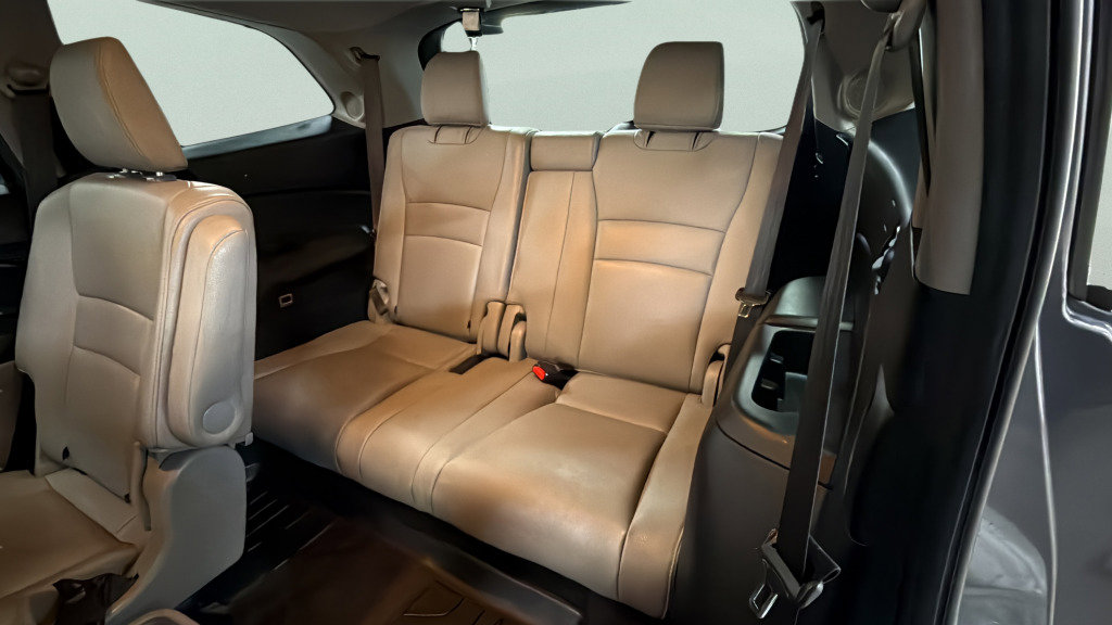 Used 2021 Honda Pilot Touring image 36