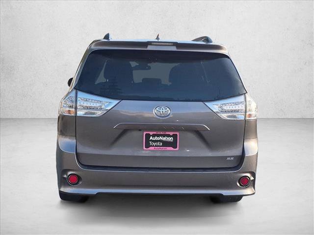 Used 2018 Toyota Sienna SE w/ SE Preferred Package FWD image 7