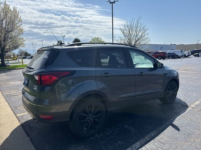 Used 2019 Ford Escape SE image 8