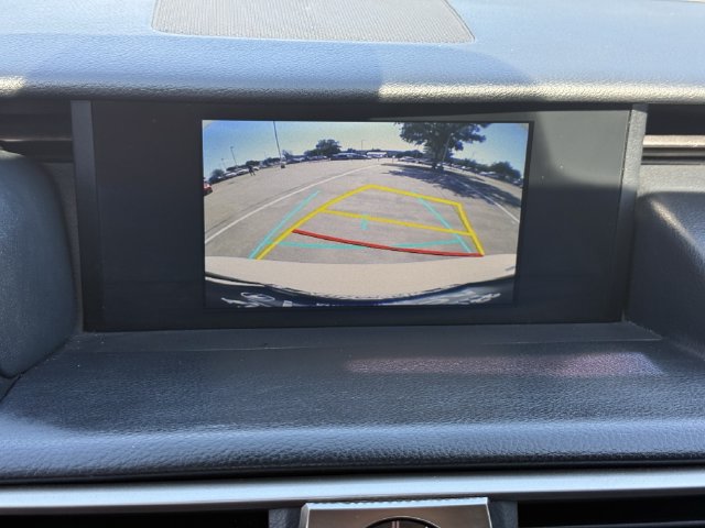 Used 2017 Lexus IS 200t RWD image 17