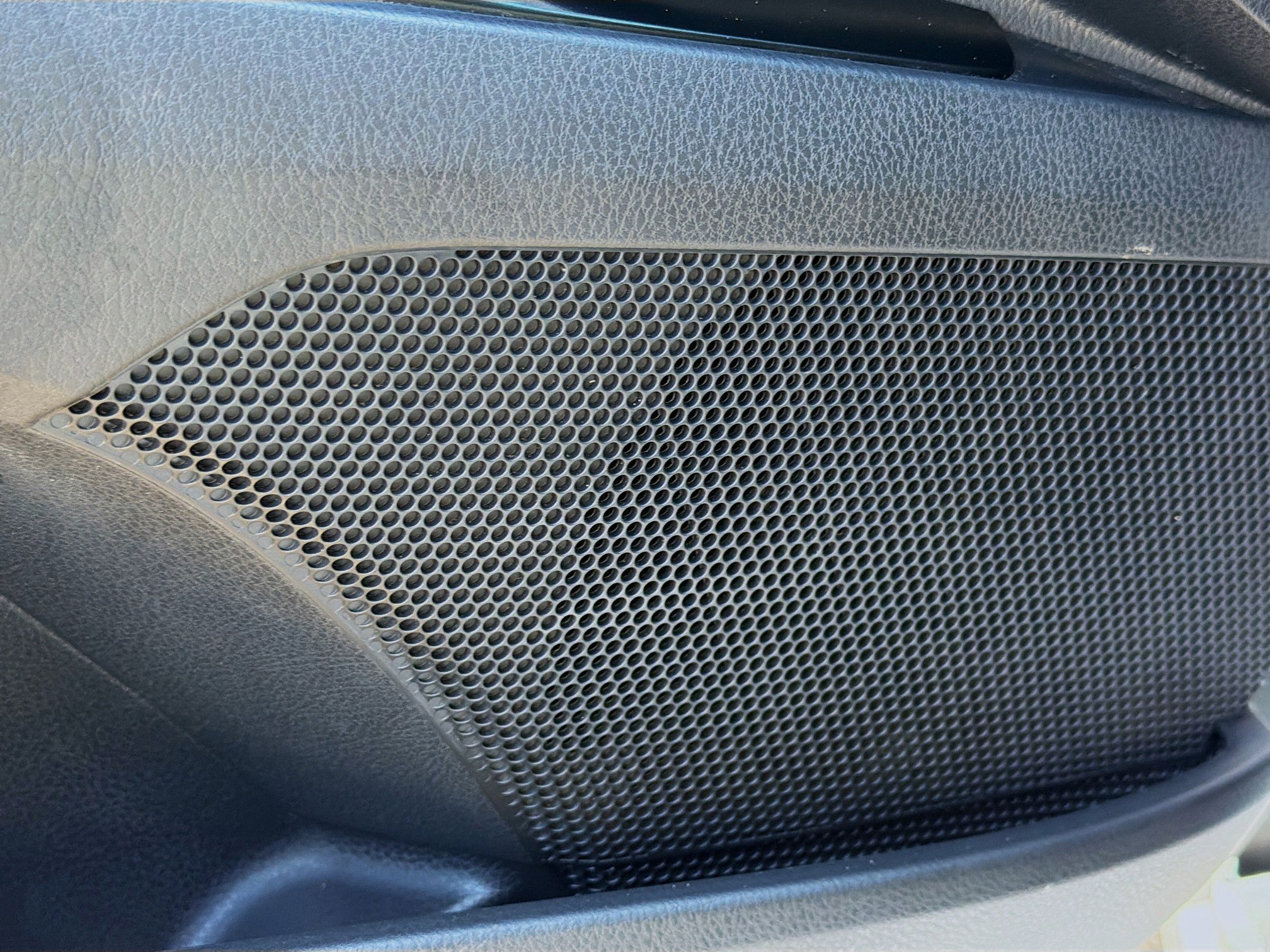 Used 2025 Toyota Camry SE w/ Multimedia Upgrade Package image 22