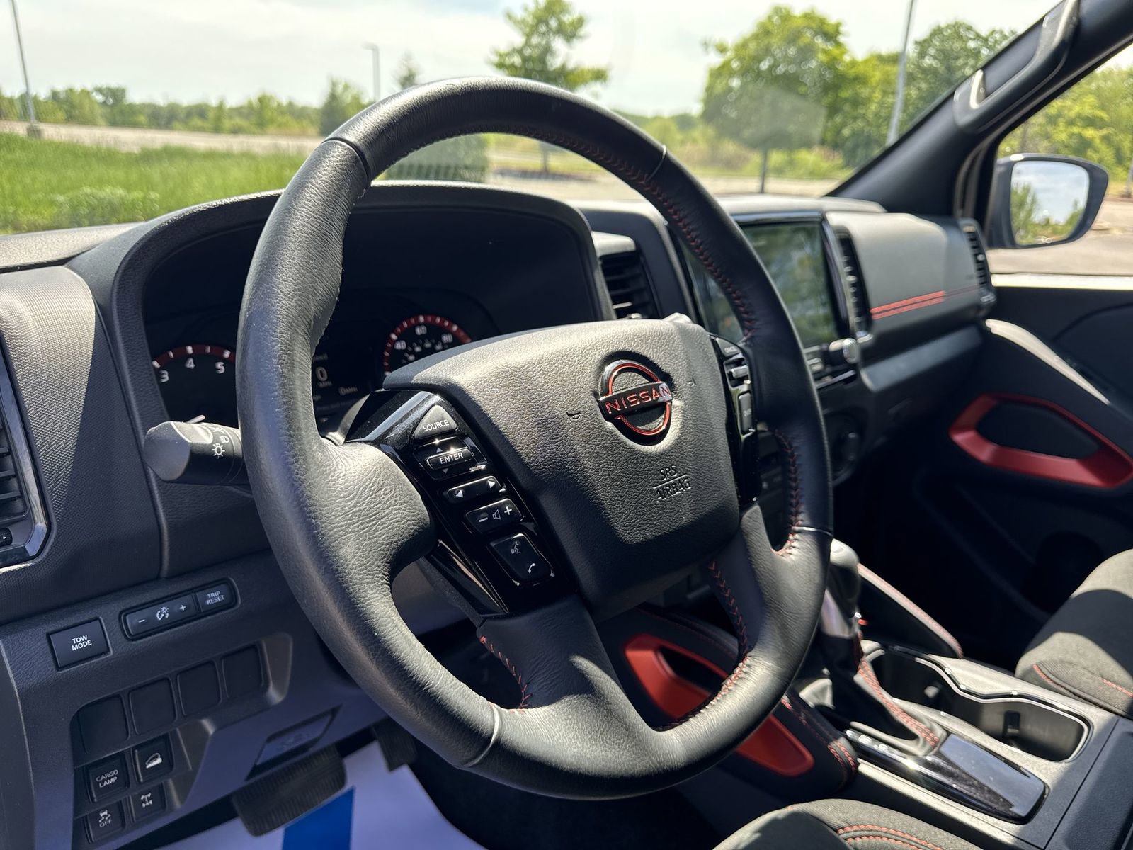 Used 2023 Nissan Frontier PRO-4X w/ Tow Package AWD/4WD image 23