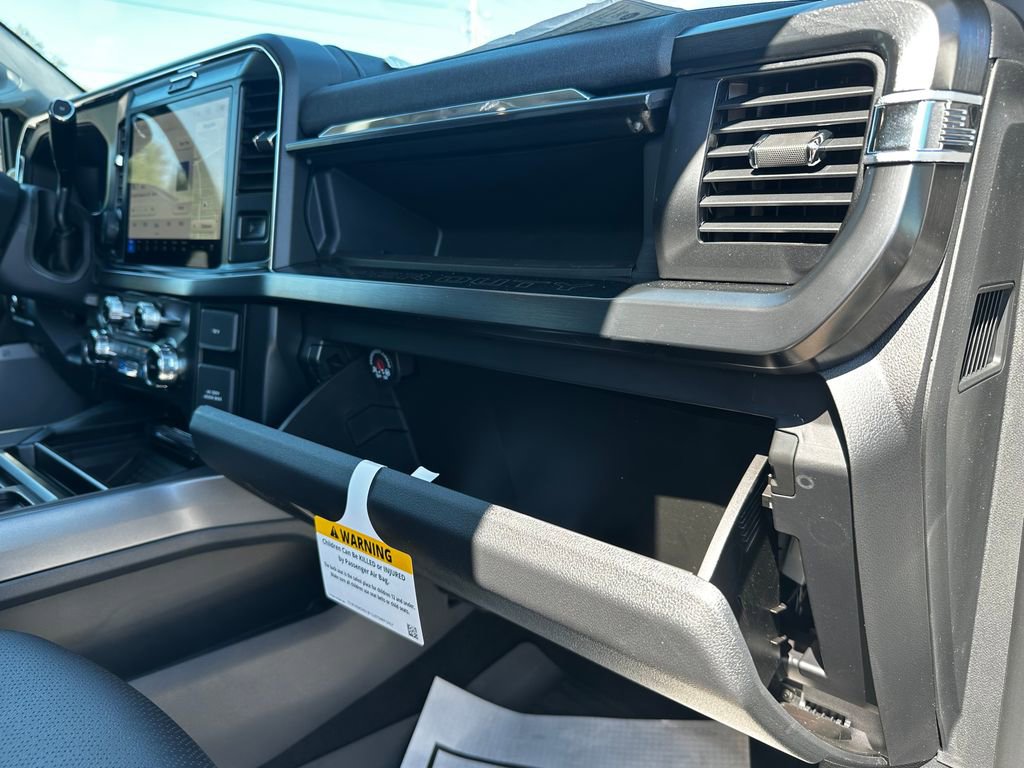 New 2026 Ford F350 Lariat w/ Black Appearance Package image 44