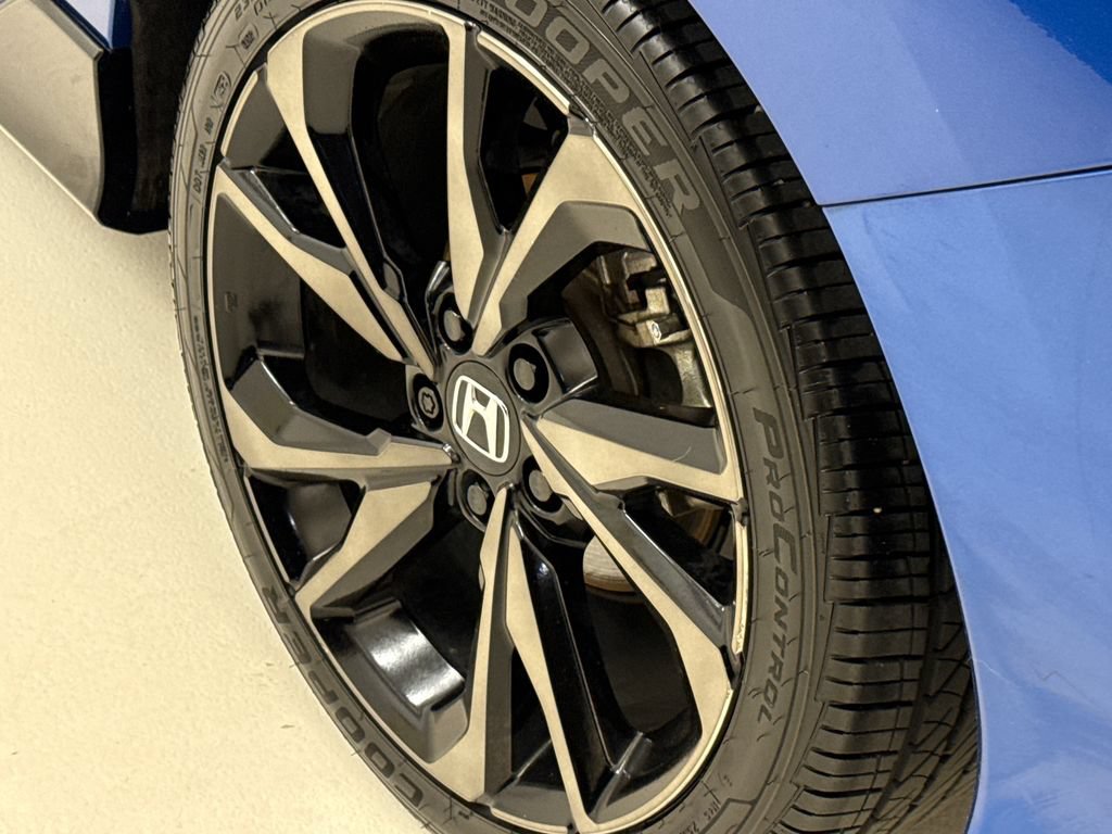 Used 2017 Honda Civic Sport image 10