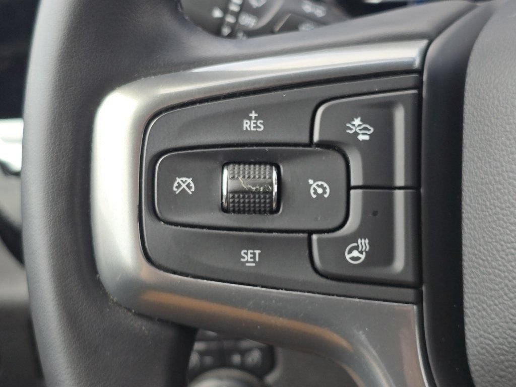 Used 2023 Chevrolet Silverado 1500 LT AWD/4WD image 26
