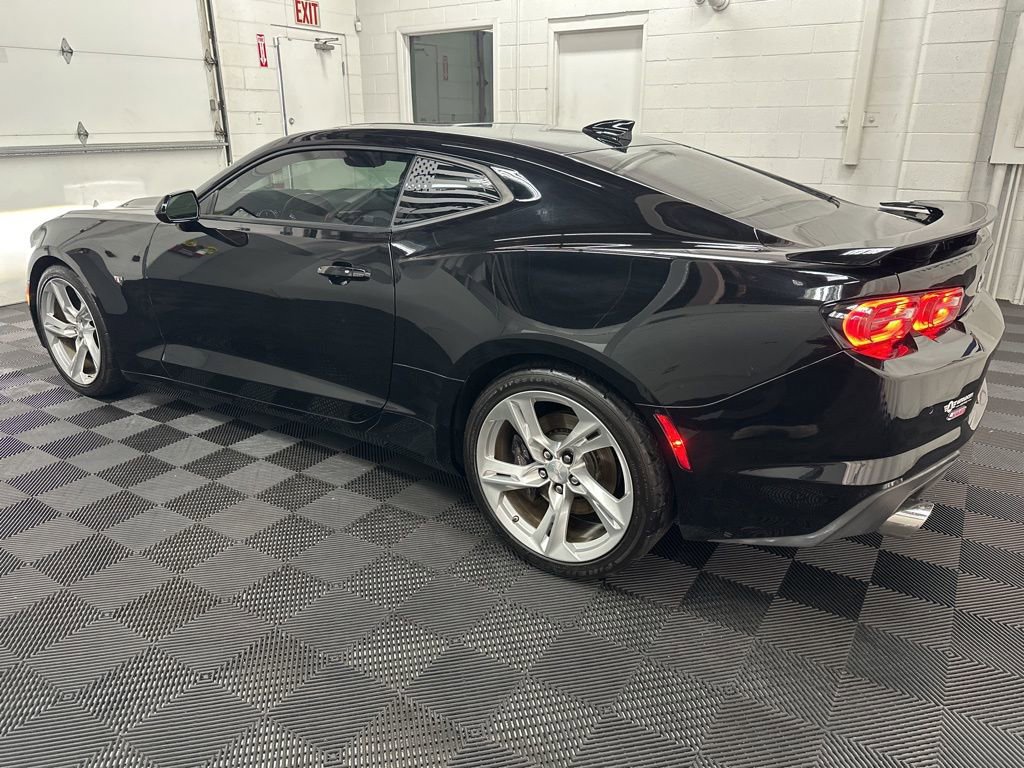 Used 2019 Chevrolet Camaro SS RWD image 7