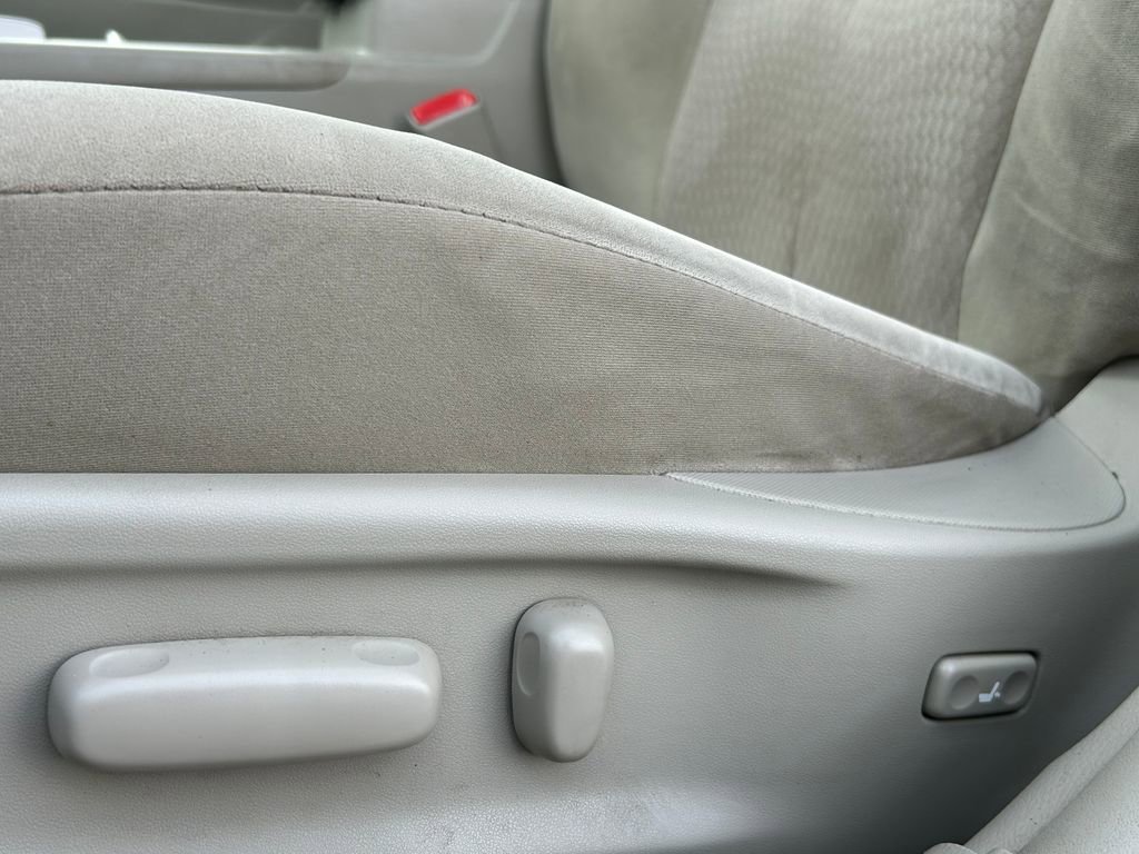 Used 2010 Toyota Camry image 15