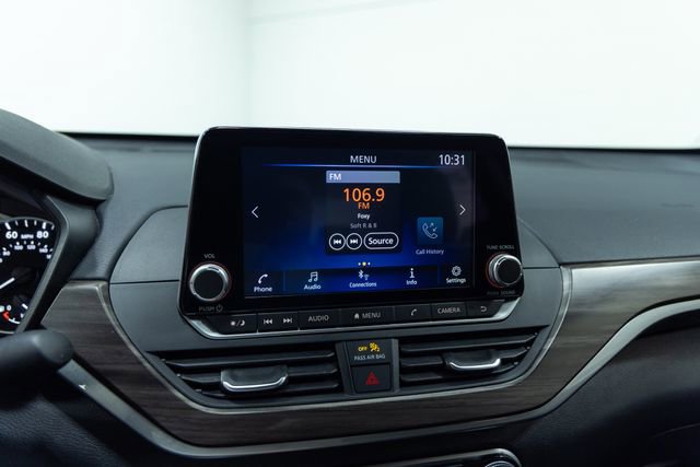 Used 2024 Nissan Altima 2.5 SV image 16