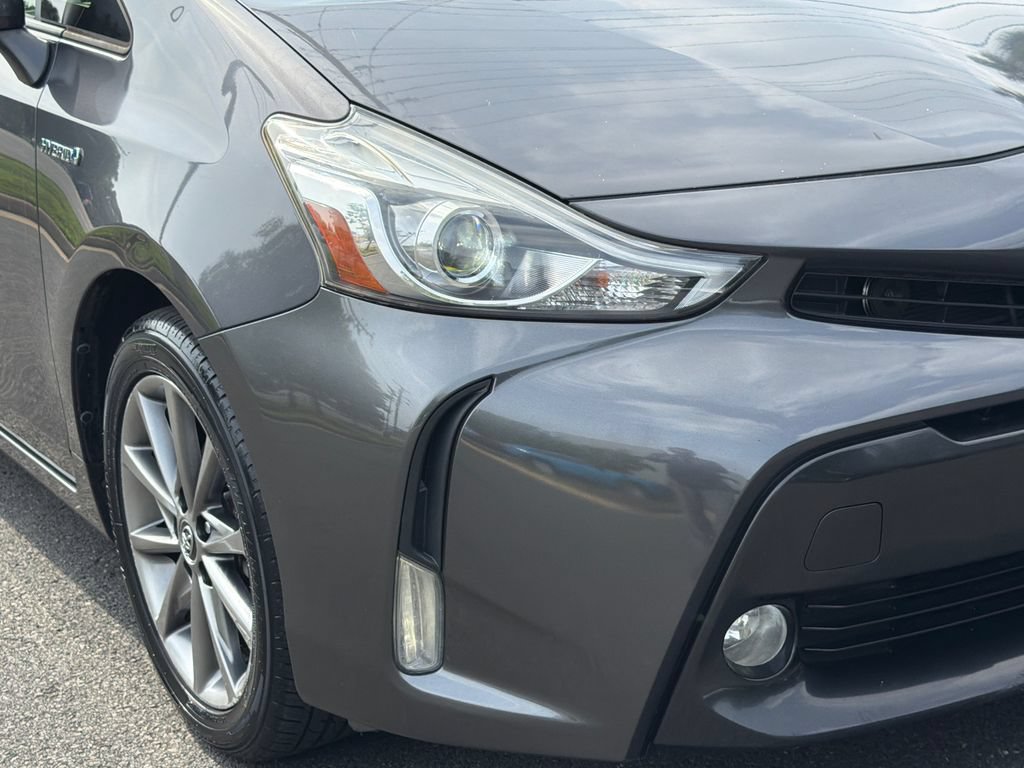 Used 2015 Toyota Prius V Five w/ Advanced Technology Package FWD image 7