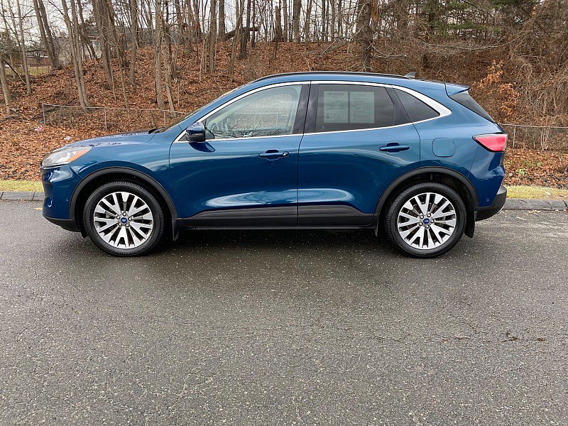 Certified 2020 Ford Escape Titanium w/ Titanium Premium Package 2.0 image 4