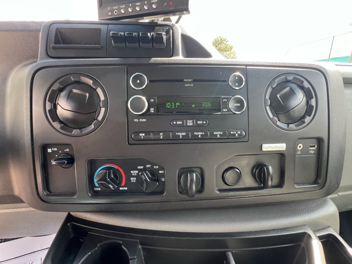 Used 2019 Ford E-350 and Econoline 350 Super Duty w/ Power Windows & Locks Group image 21