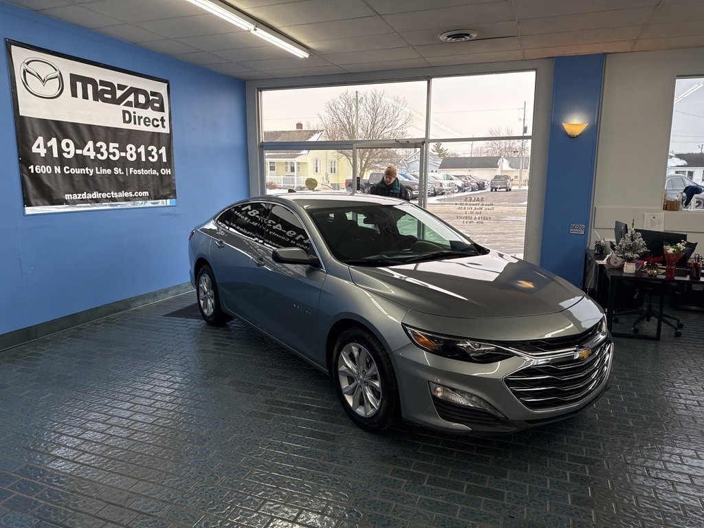 Used 2025 Chevrolet Malibu LT image 4