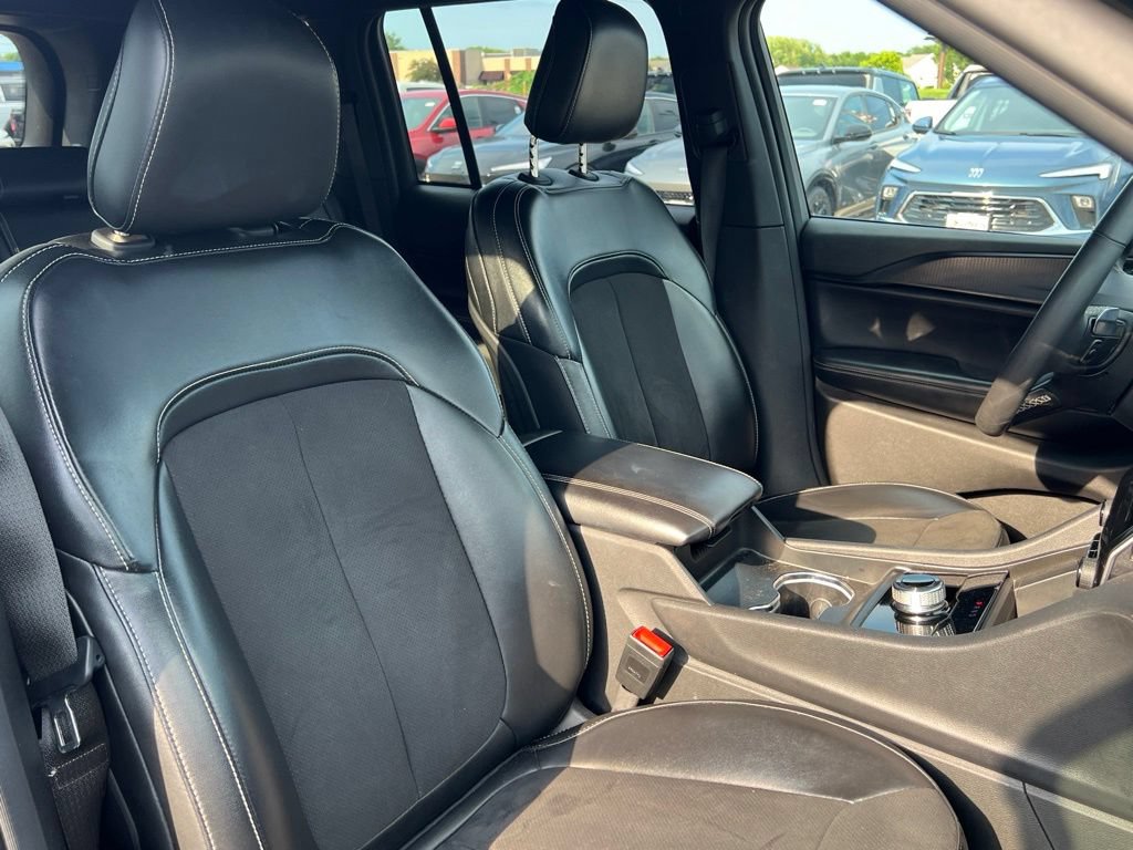 Used 2024 Jeep Grand Cherokee Altitude AWD/4WD image 39