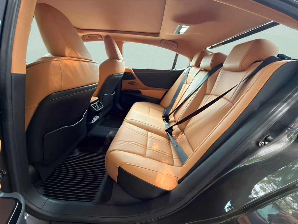 Used 2025 Lexus ES 350 Ultra Luxury FWD image 21