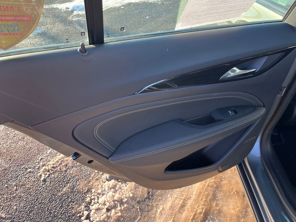 Used 2018 Buick Regal Preferred w/ Sights and Sounds Package image 21