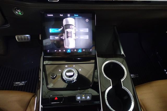 New 2026 Cadillac Escalade ESV Luxury w/ LPO, Radiant Package image 15