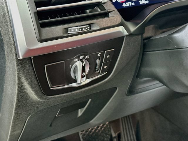 Used 2023 BMW X3 sDrive30i w/ Premium Package RWD image 10