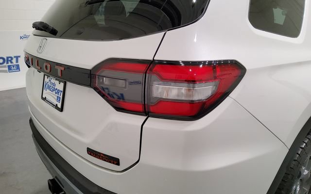 New 2026 Honda Pilot TrailSport image 8