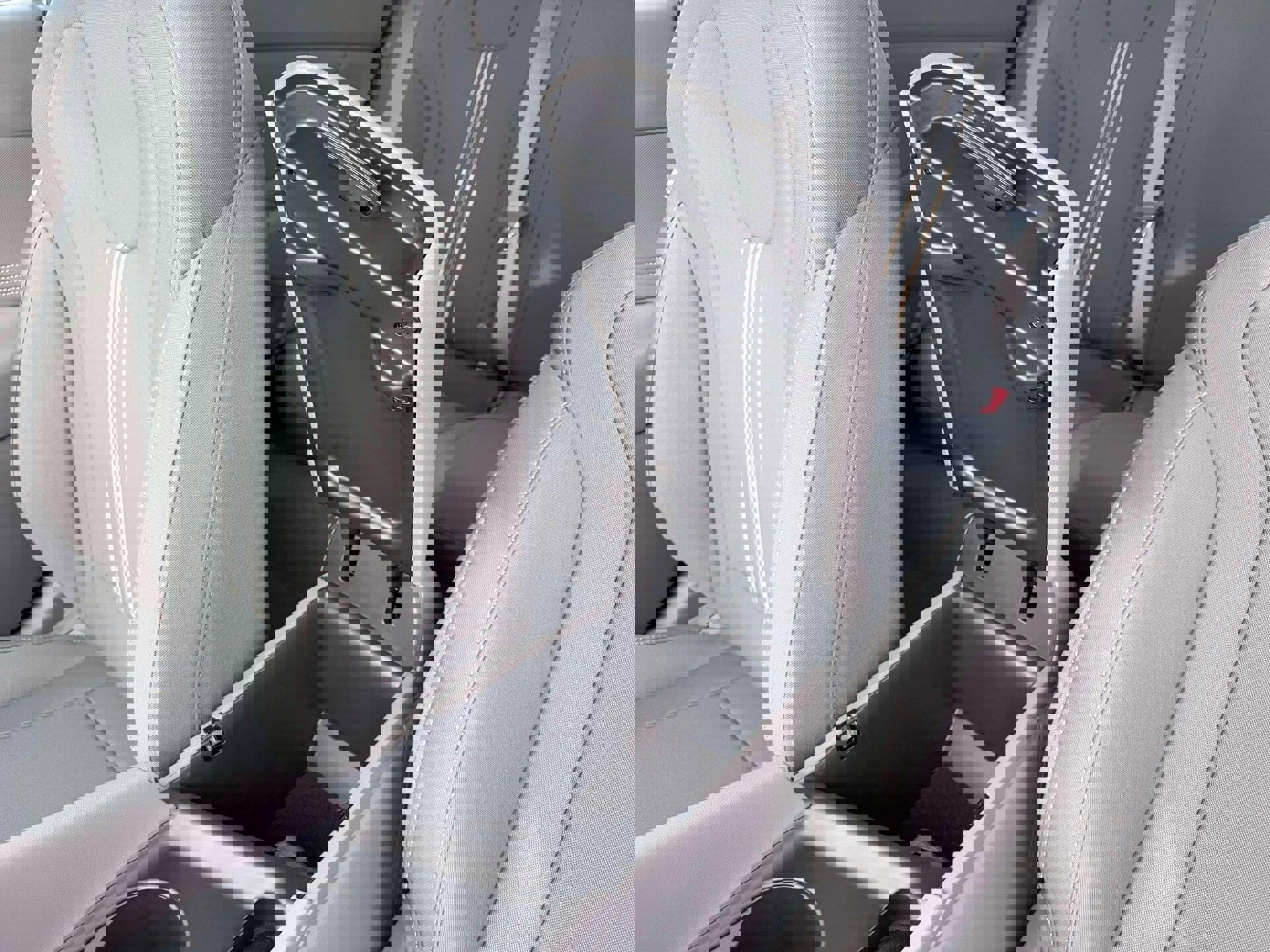 New 2026 Hyundai Elantra Sport image 18