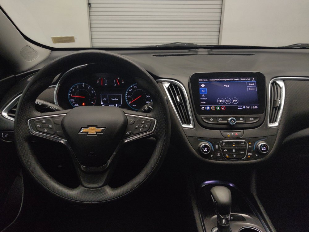 Used 2021 Chevrolet Malibu LT FWD image 22