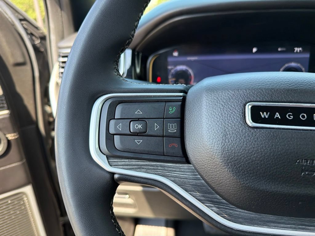 Certified 2022 Jeep Wagoneer Series III AWD/4WD image 16