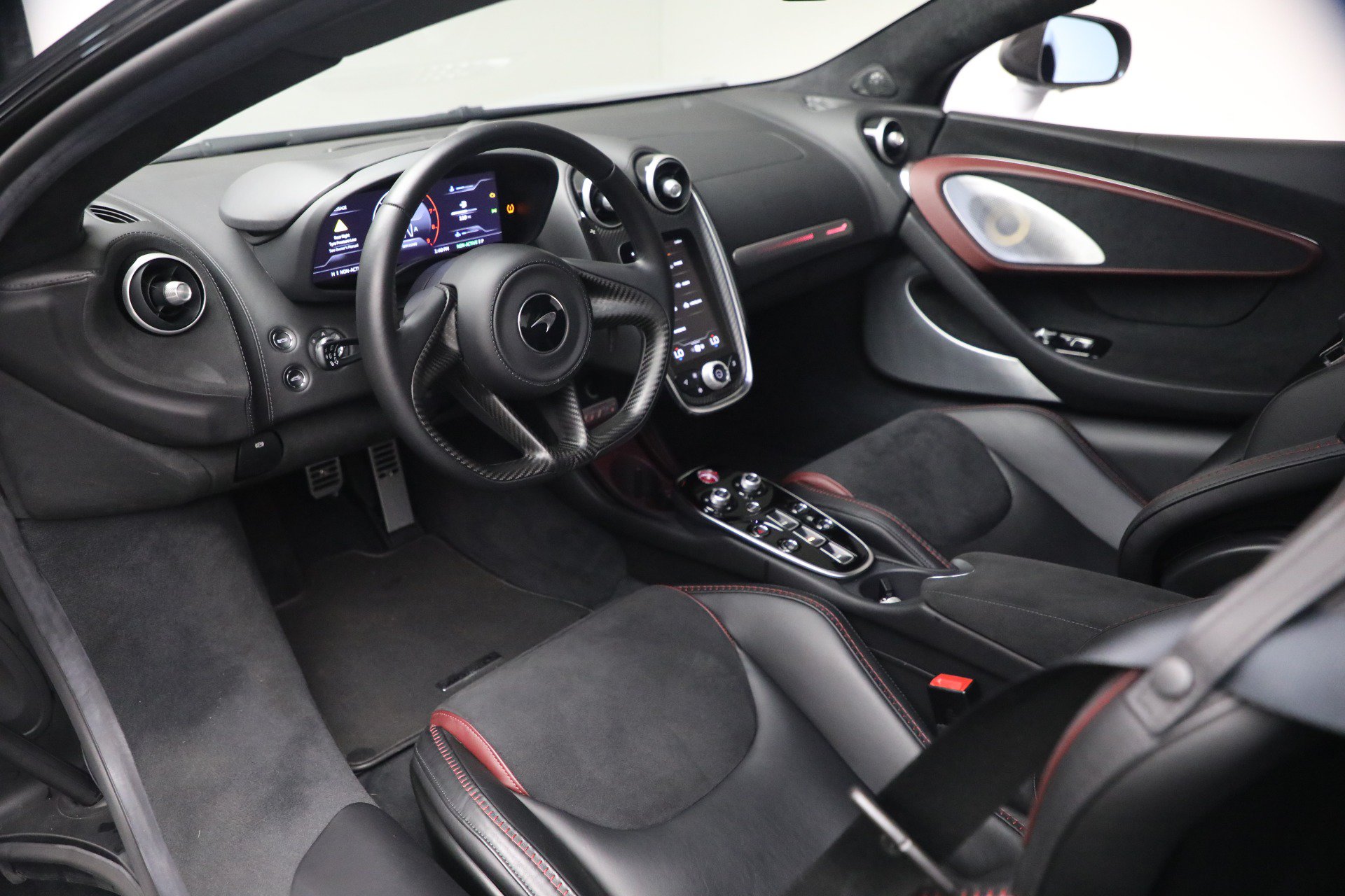 Used 2025 McLaren GTS RWD image 22