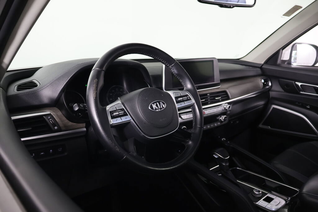 Used 2020 Kia Telluride EX image 10