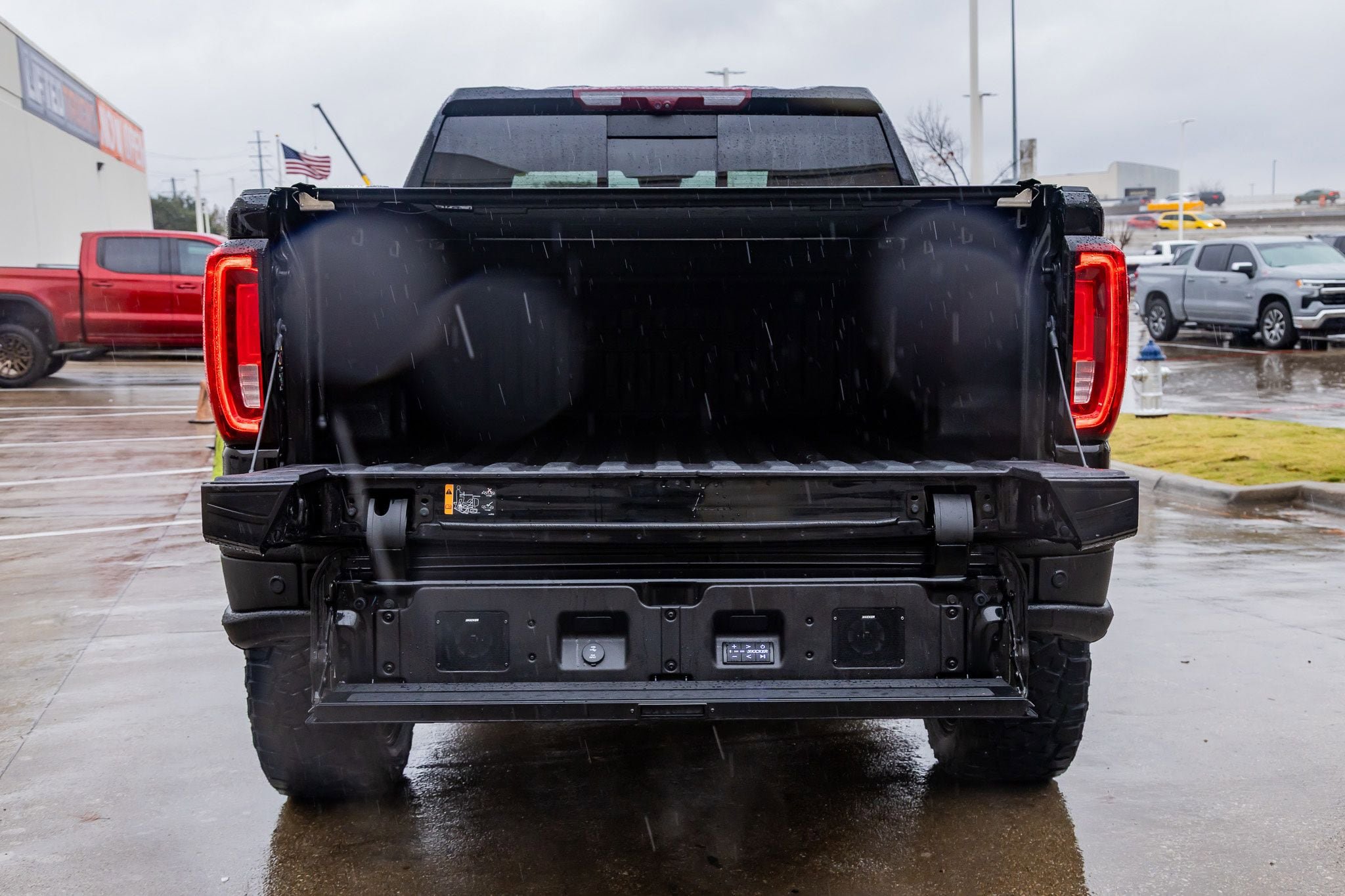Used 2023 GMC Sierra 1500 AT4X w/ AT4X AEV Edition AWD/4WD image 9