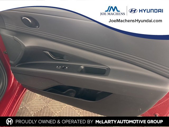 Certified 2025 Hyundai Elantra Sport image 26