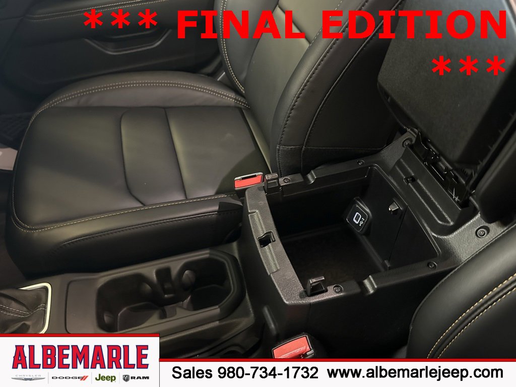 Used 2025 Jeep Wrangler Unlimited Rubicon 392 image 25