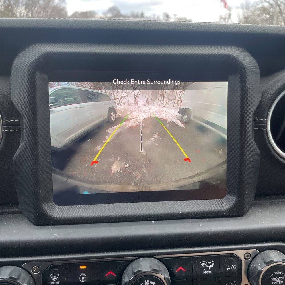 Used 2022 Jeep Wrangler Unlimited Sahara w/ Cold Weather Group image 17