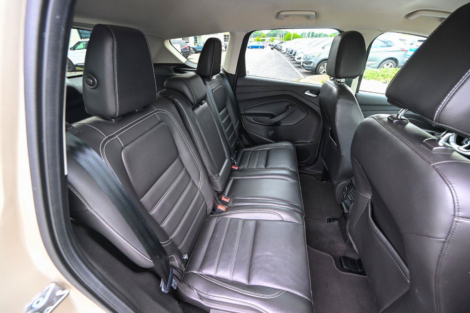 Used 2017 Ford Escape Titanium AWD/4WD image 29