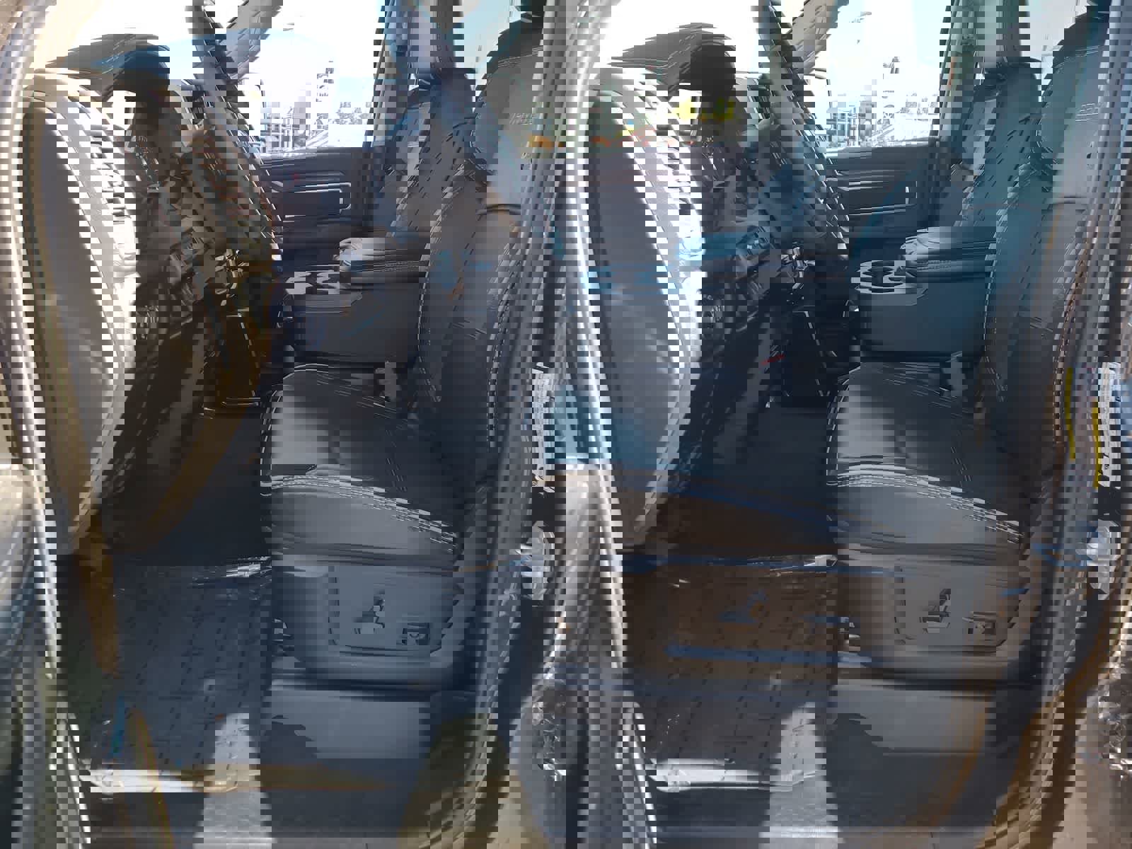 Used 2024 RAM 2500 Laramie w/ Safety Group image 19