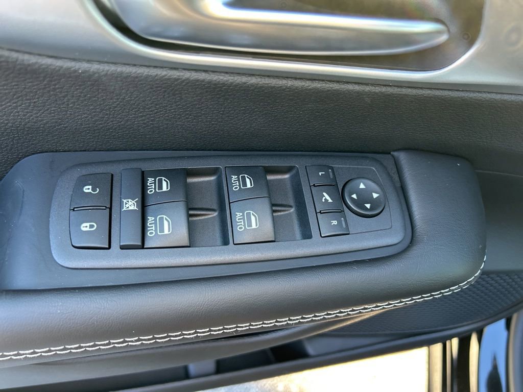 New 2026 Chrysler Pacifica Limited w/ S Appearance Package image 19