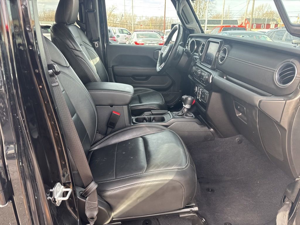 Used 2023 Jeep Wrangler Unlimited Sahara w/ Cold Weather Group image 36