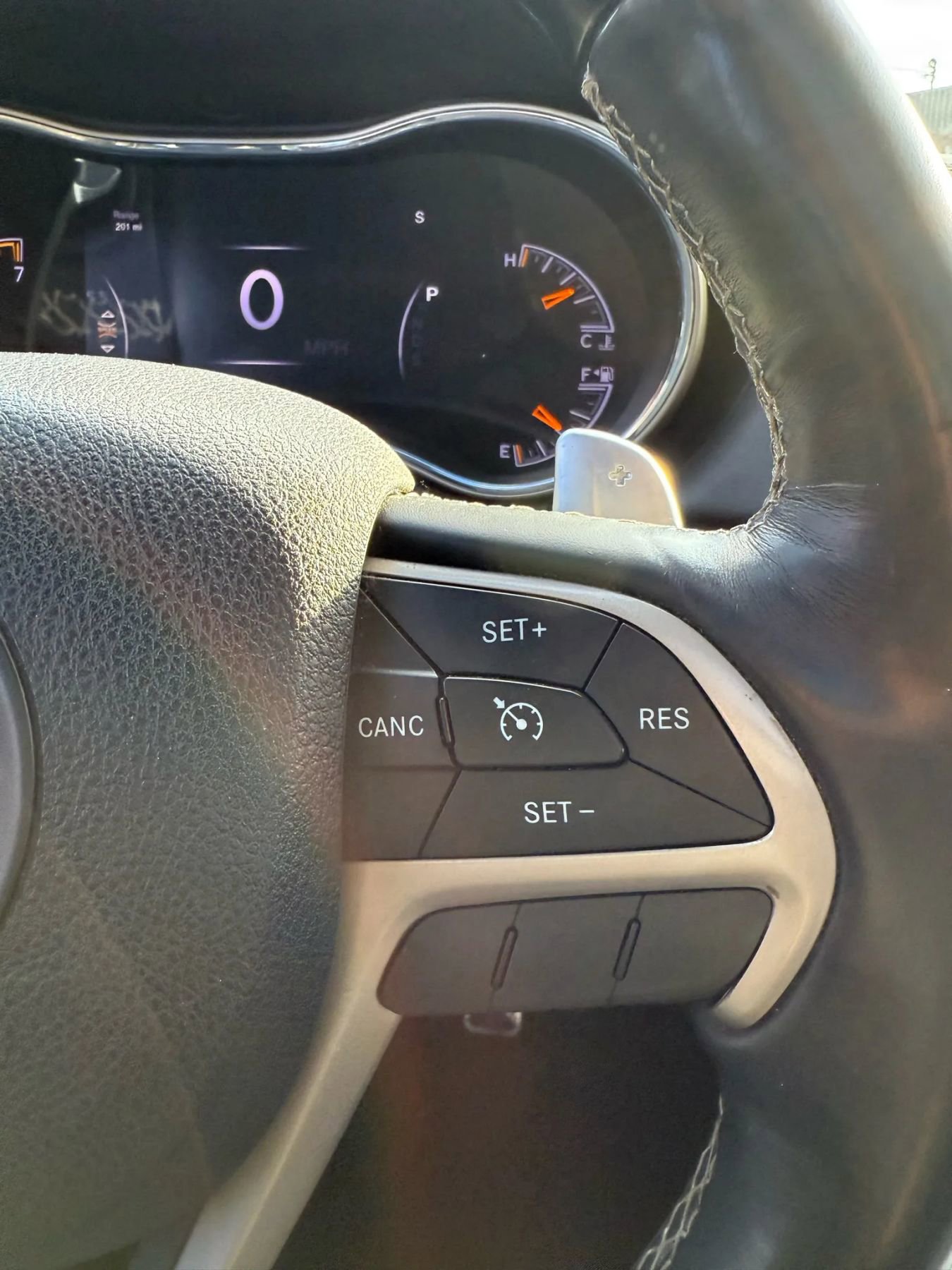 Used 2015 Jeep Grand Cherokee Overland w/ Trailer Tow Group IV image 16