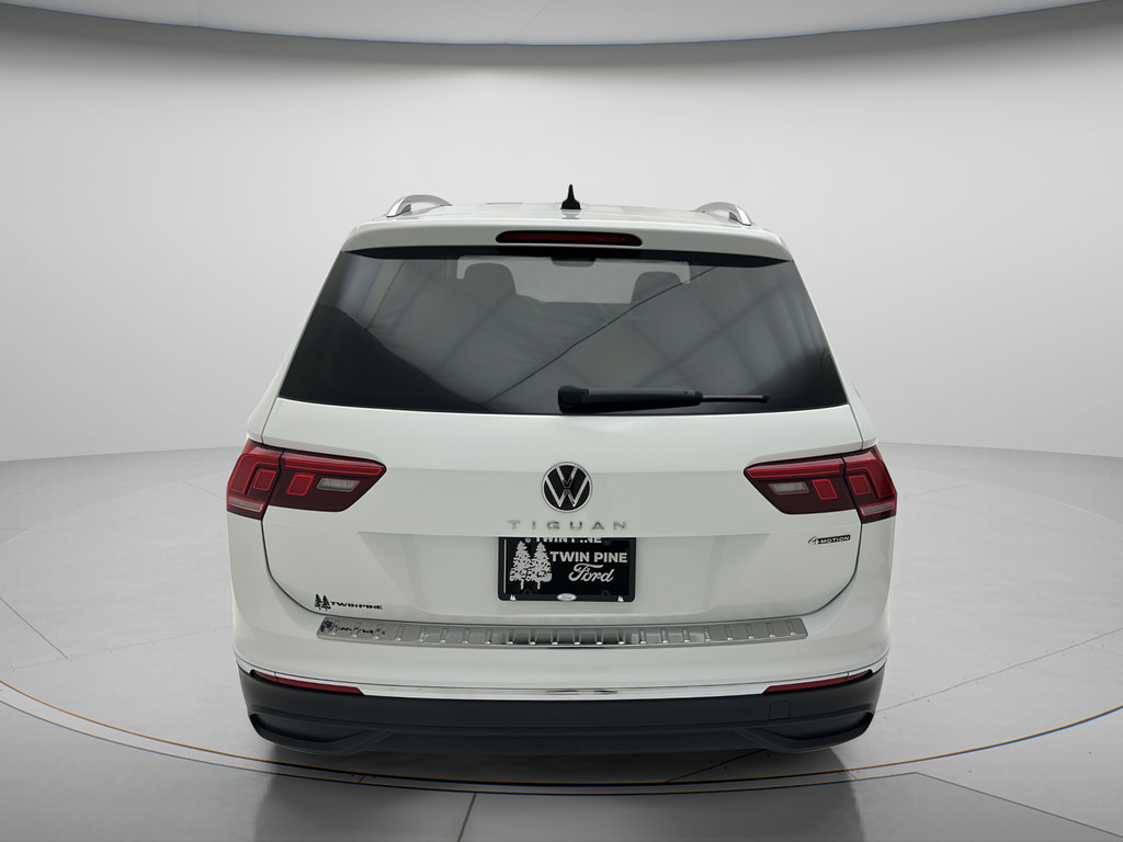 Used 2024 Volkswagen Tiguan Wolfsburg Edition AWD/4WD image 5