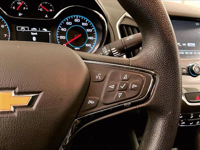 Used 2018 Chevrolet Cruze LT w/ Convenience Package FWD image 18