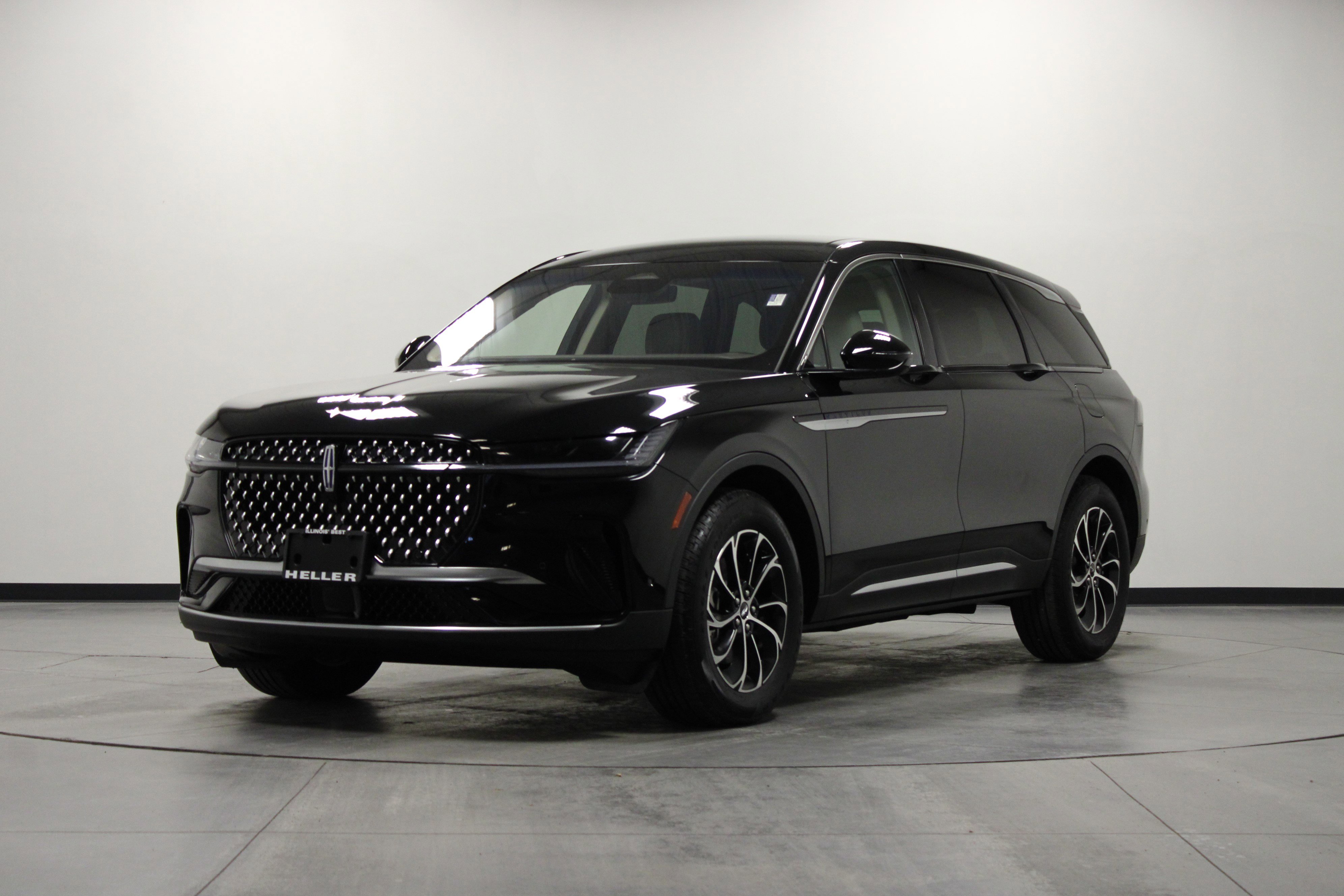 Used 2024 Lincoln Nautilus Premier image 8