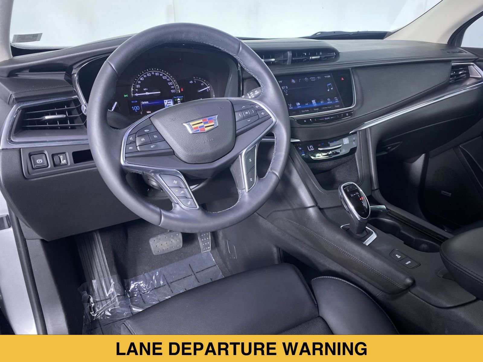 Certified 2017 Cadillac XT5 Premium Luxury FWD image 2