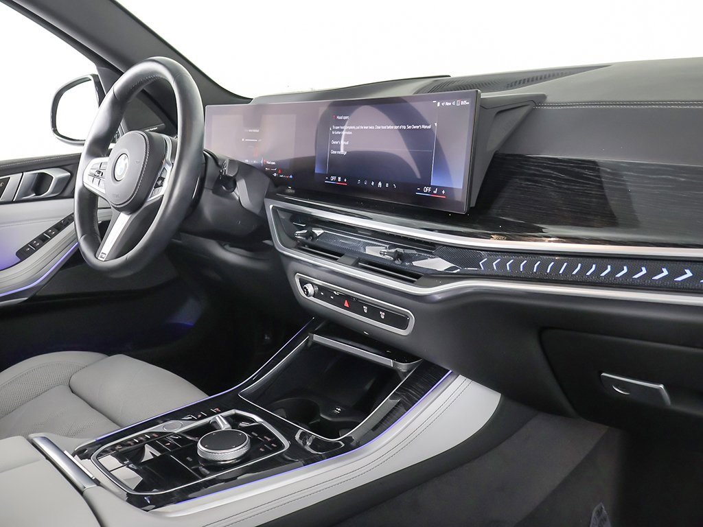 Used 2024 BMW X5 xDrive40i w/ M Sport Package image 31