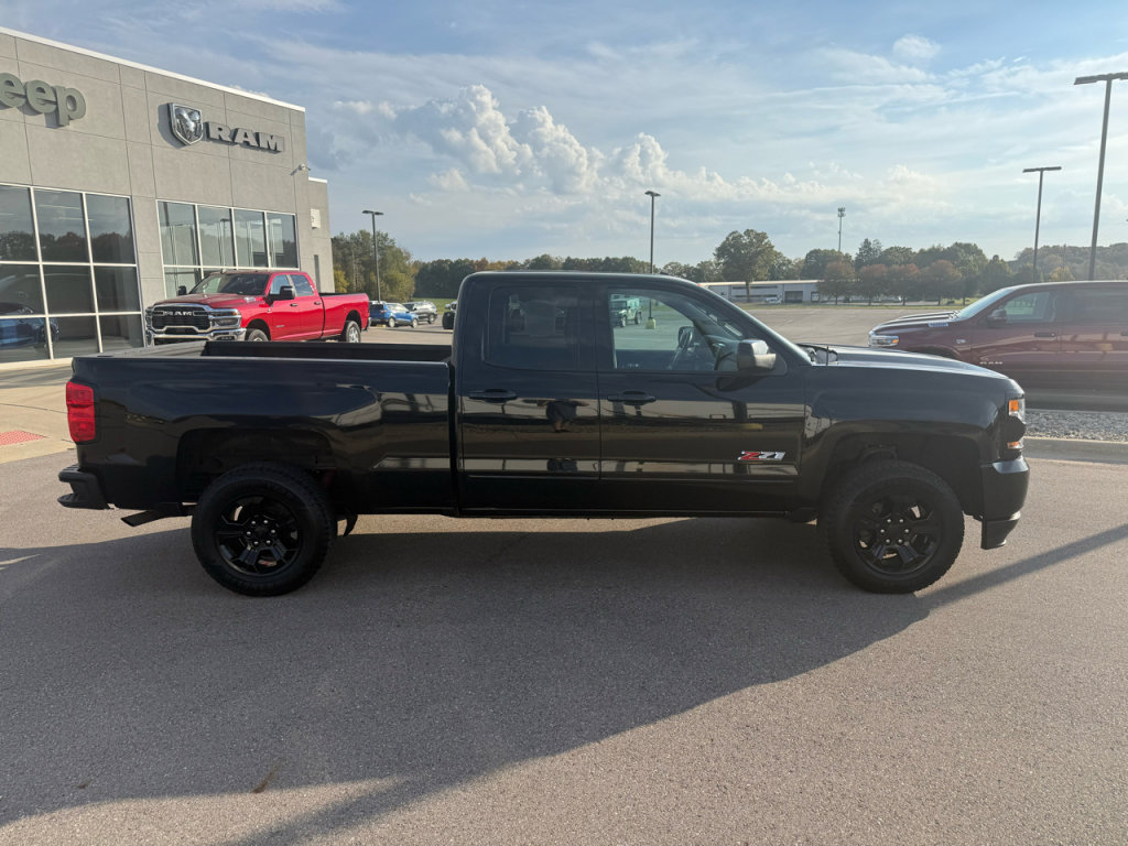 Used 2019 Chevrolet Silverado 1500 LT w/ All Star Edition image 2
