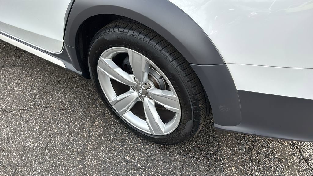 Used 2015 Audi A4 Premium Plus w/ Technology Package image 9